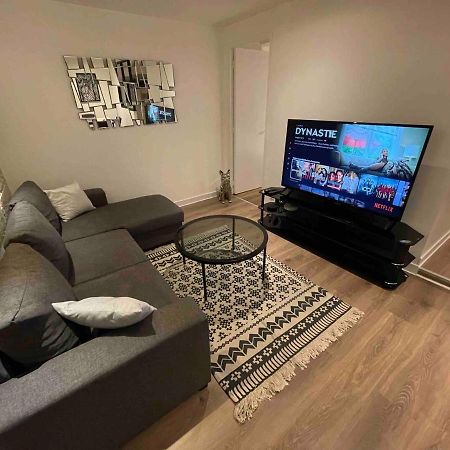 Le Black & White, Hyper Centre - Paisible- Wifi Hd- Netflix- Proche Gare -Ideal Couple Et Business Niort Exterior foto