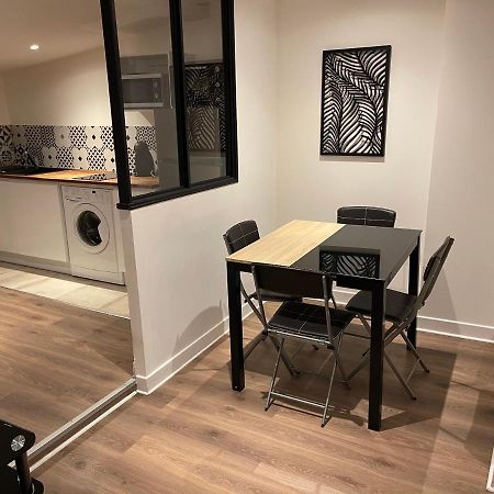 Le Black & White, Hyper Centre - Paisible- Wifi Hd- Netflix- Proche Gare -Ideal Couple Et Business Niort Exterior foto